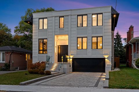 Photo 1 at 422 Hounslow Avenue, Willowdale West, Toronto