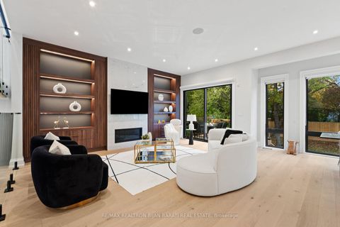 Photo 14 at 422 Hounslow Avenue, Willowdale West, Toronto