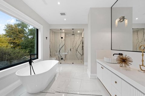 Photo 31 at 422 Hounslow Avenue, Willowdale West, Toronto