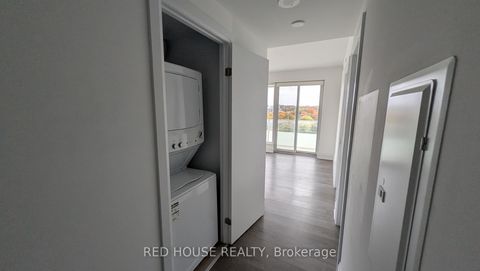 Photo 3 at 902 - 20 Brin Drive N, Humber Valley, Toronto