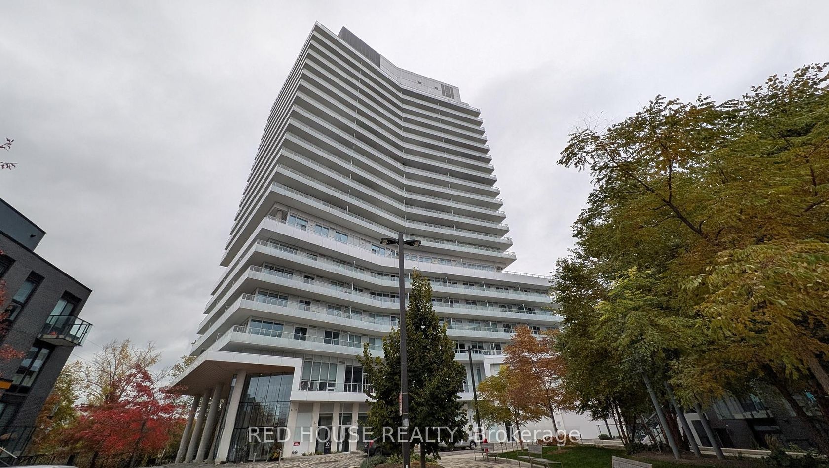 902 - 20 Brin Drive N, Humber Valley, Toronto by Loree Meneguzzi Real Estate 902 - 20 Brin Drive N, Humber Valley, Toronto