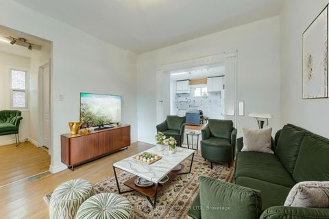 Photo 4 at 1516 Davenport Road, Davenport, Toronto