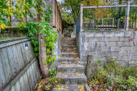 Photo 17 at 1516 Davenport Road, Davenport, Toronto