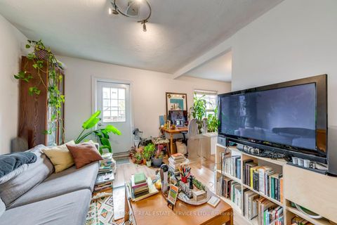 Photo 22 at 1516 Davenport Road, Davenport, Toronto