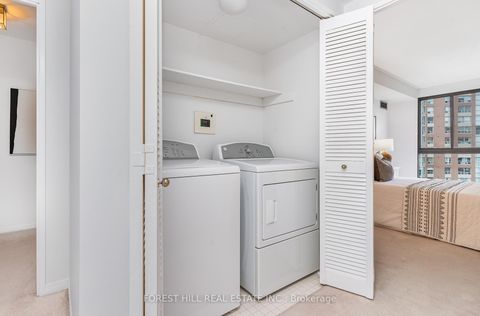 Photo 31 at 2004 - 3 Concorde Place, Don Mills, Toronto