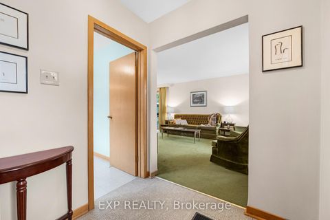 Photo 3 at 28 Aviemore Drive, Humber Summit, Toronto