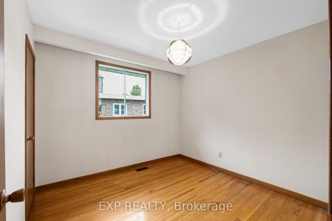 Photo 25 at 28 Aviemore Drive, Humber Summit, Toronto