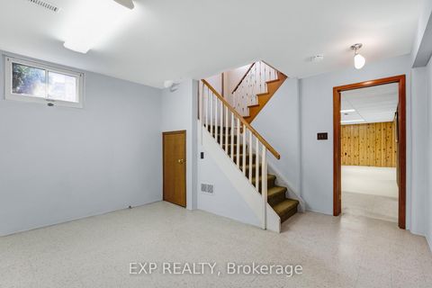 Photo 27 at 28 Aviemore Drive, Humber Summit, Toronto