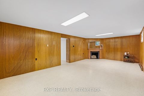 Photo 34 at 28 Aviemore Drive, Humber Summit, Toronto