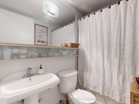 Photo 15 at 1403 - 85 Bloor Street E, Yonge Corridor, Toronto