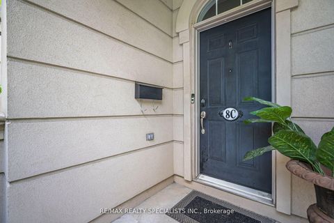 Photo 2 at 8C Clairtrell Road, Willowdale East, Toronto