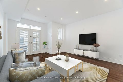 Photo 10 at 8C Clairtrell Road, Willowdale East, Toronto