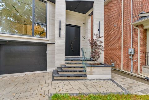 Photo 1 at 19 Ridley Boulevard, Lawrence Park North, Toronto