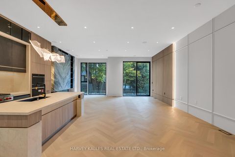 Photo 12 at 19 Ridley Boulevard, Lawrence Park North, Toronto