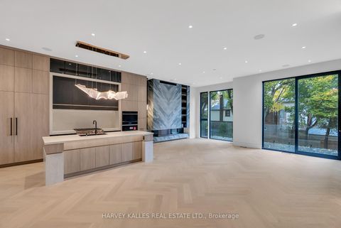 Photo 14 at 19 Ridley Boulevard, Lawrence Park North, Toronto