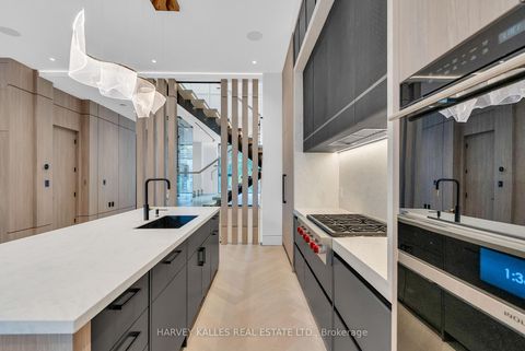 Photo 19 at 19 Ridley Boulevard, Lawrence Park North, Toronto