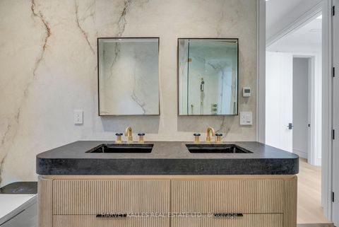 Photo 32 at 19 Ridley Boulevard, Lawrence Park North, Toronto