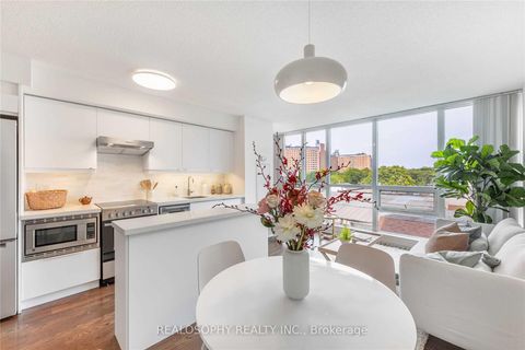 Photo 6 at 516 - 320 Richmond St E Street, Moss Park, Toronto