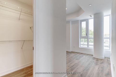 Photo 10 at 627 - 150 Logan Avenue, South Riverdale, Toronto
