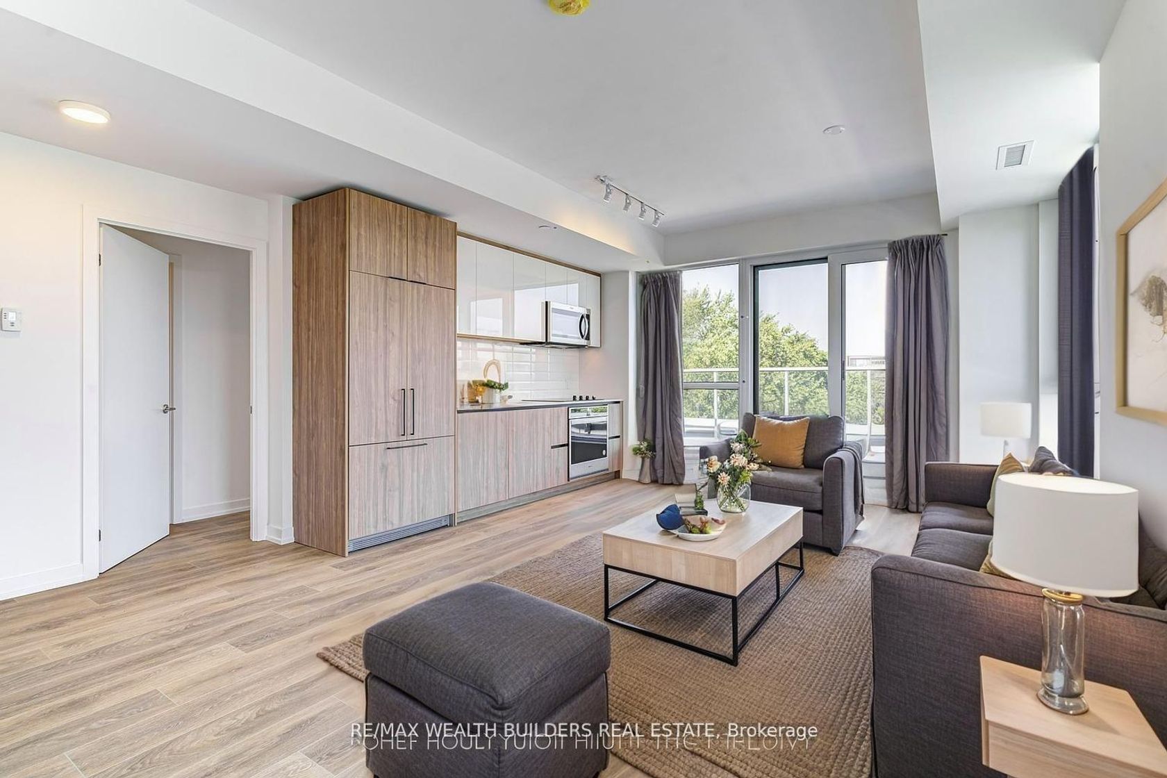 627 - 150 Logan Avenue, South Riverdale, Toronto by Loree Meneguzzi Real Estate 627 - 150 Logan Avenue, South Riverdale, Toronto