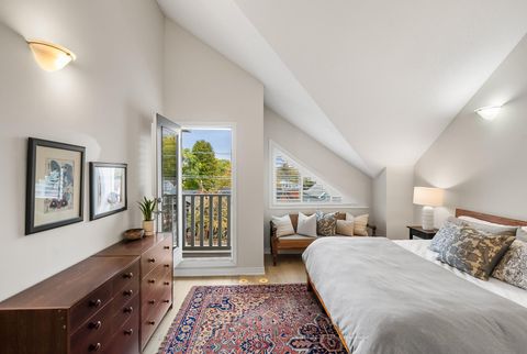 Photo 25 at 84 Woodbine Avenue, The Beaches, Toronto