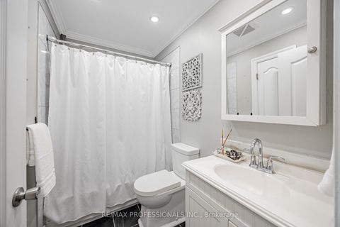 Photo 13 at 108 Avening Drive, Clairville, Toronto