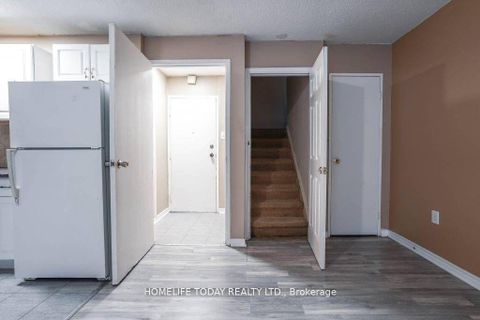 Photo 17 at 204 - 4060 Lawrence Avenue E, West Hill, Toronto