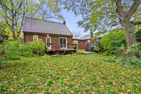 Photo 4 at 3 Ambleside Avenue, Queensway, Toronto