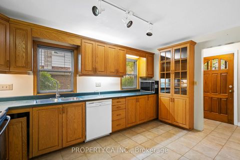 Photo 8 at 3 Ambleside Avenue, Queensway, Toronto