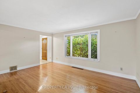 Photo 12 at 3 Ambleside Avenue, Queensway, Toronto
