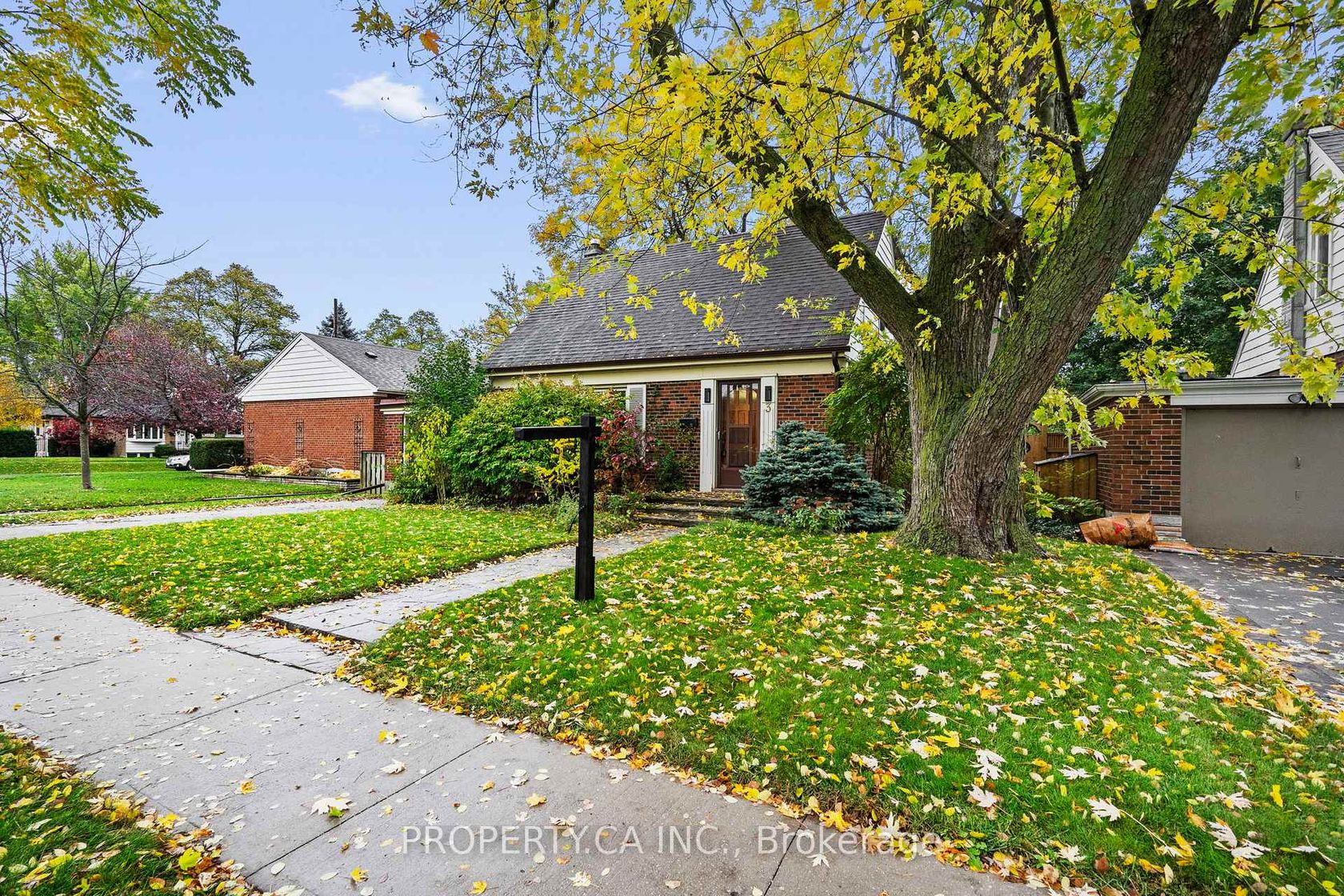 3 Ambleside Avenue, Queensway, Toronto 