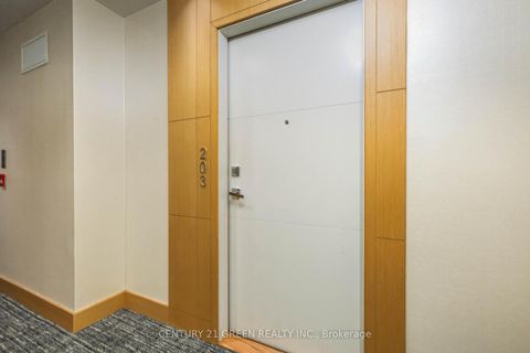 Photo 2 at 203 - 99 The Donway Way, Don Mills, Toronto