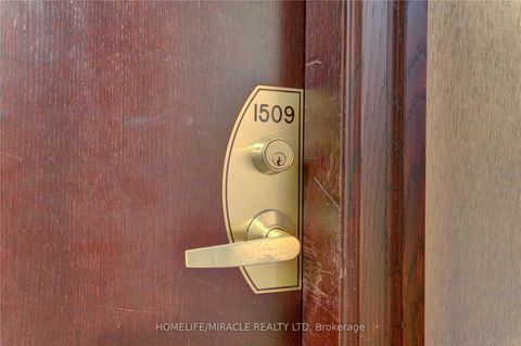 Photo 4 at 1509 - 30 Grand Trunk Crescent, Waterfront Communities C1, Toronto