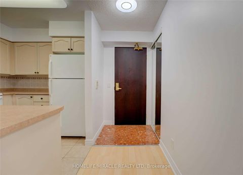 Photo 5 at 1509 - 30 Grand Trunk Crescent, Waterfront Communities C1, Toronto