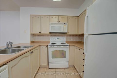 Photo 10 at 1509 - 30 Grand Trunk Crescent, Waterfront Communities C1, Toronto