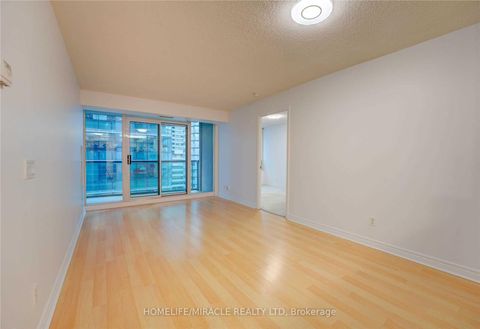 Photo 13 at 1509 - 30 Grand Trunk Crescent, Waterfront Communities C1, Toronto
