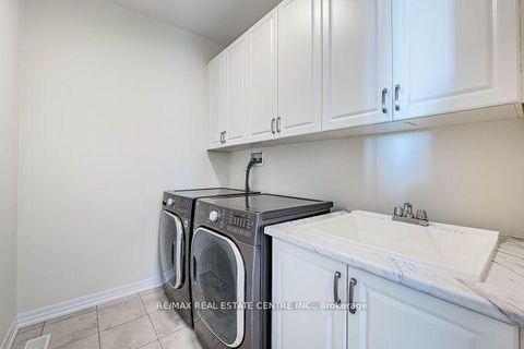 Photo 38 at 323 Harold Dent Trail, GO Glenorchy, Oakville