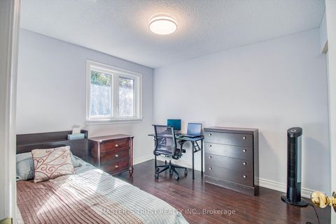 Photo 12 at 20 Valhalla Court, Aurora Village, Aurora