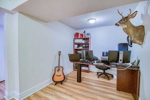 Photo 15 at 20 Valhalla Court, Aurora Village, Aurora