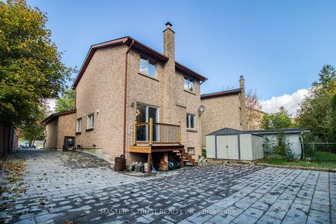 Photo 20 at 20 Valhalla Court, Aurora Village, Aurora