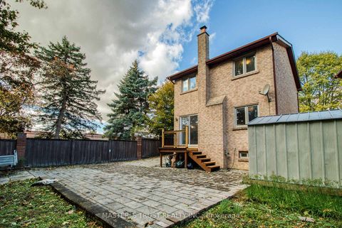 Photo 23 at 20 Valhalla Court, Aurora Village, Aurora