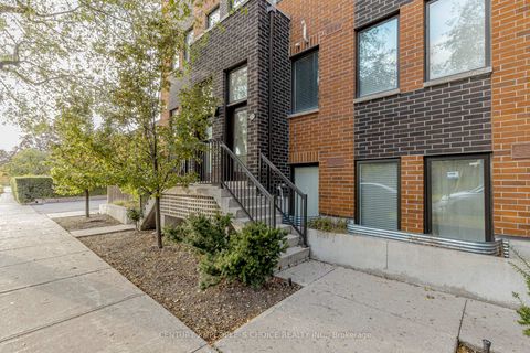 Photo 3 at 57 - 68 Winston Park Boulevard, CFB, Toronto
