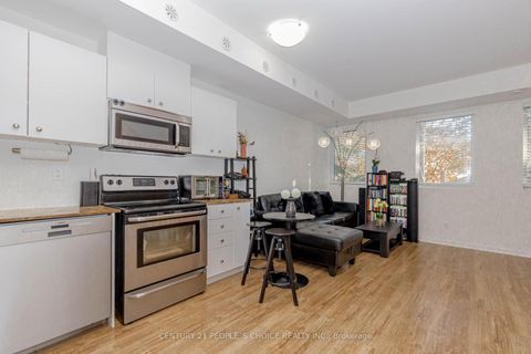 Photo 11 at 57 - 68 Winston Park Boulevard, CFB, Toronto