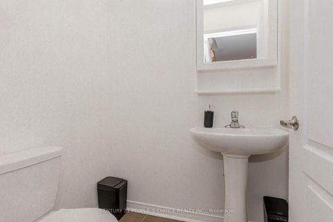 Photo 25 at 57 - 68 Winston Park Boulevard, CFB, Toronto