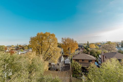 Photo 46 at 57 - 68 Winston Park Boulevard, CFB, Toronto