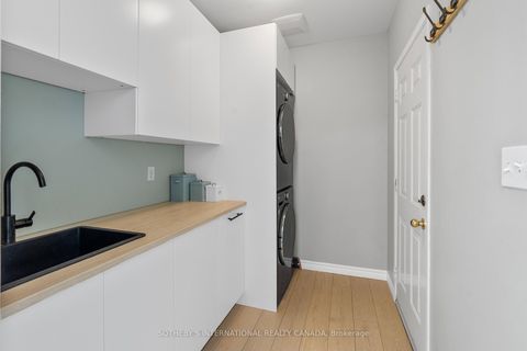 Photo 7 at 2182 Meadowglen Drive, WM Westmount, Oakville