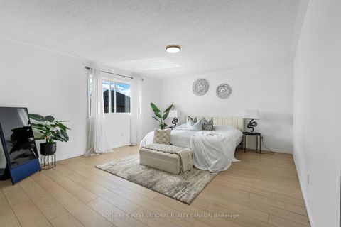 Photo 15 at 2182 Meadowglen Drive, WM Westmount, Oakville