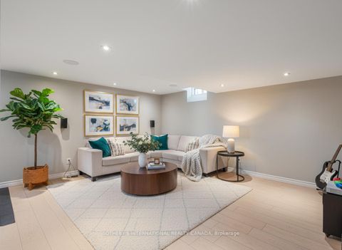 Photo 21 at 2182 Meadowglen Drive, WM Westmount, Oakville