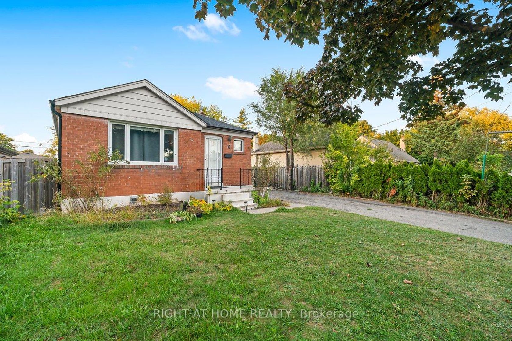 6 Melody Road, Pelmo Park W5, Toronto by Loree Meneguzzi Real Estate 6 Melody Road, Pelmo Park W5, Toronto
