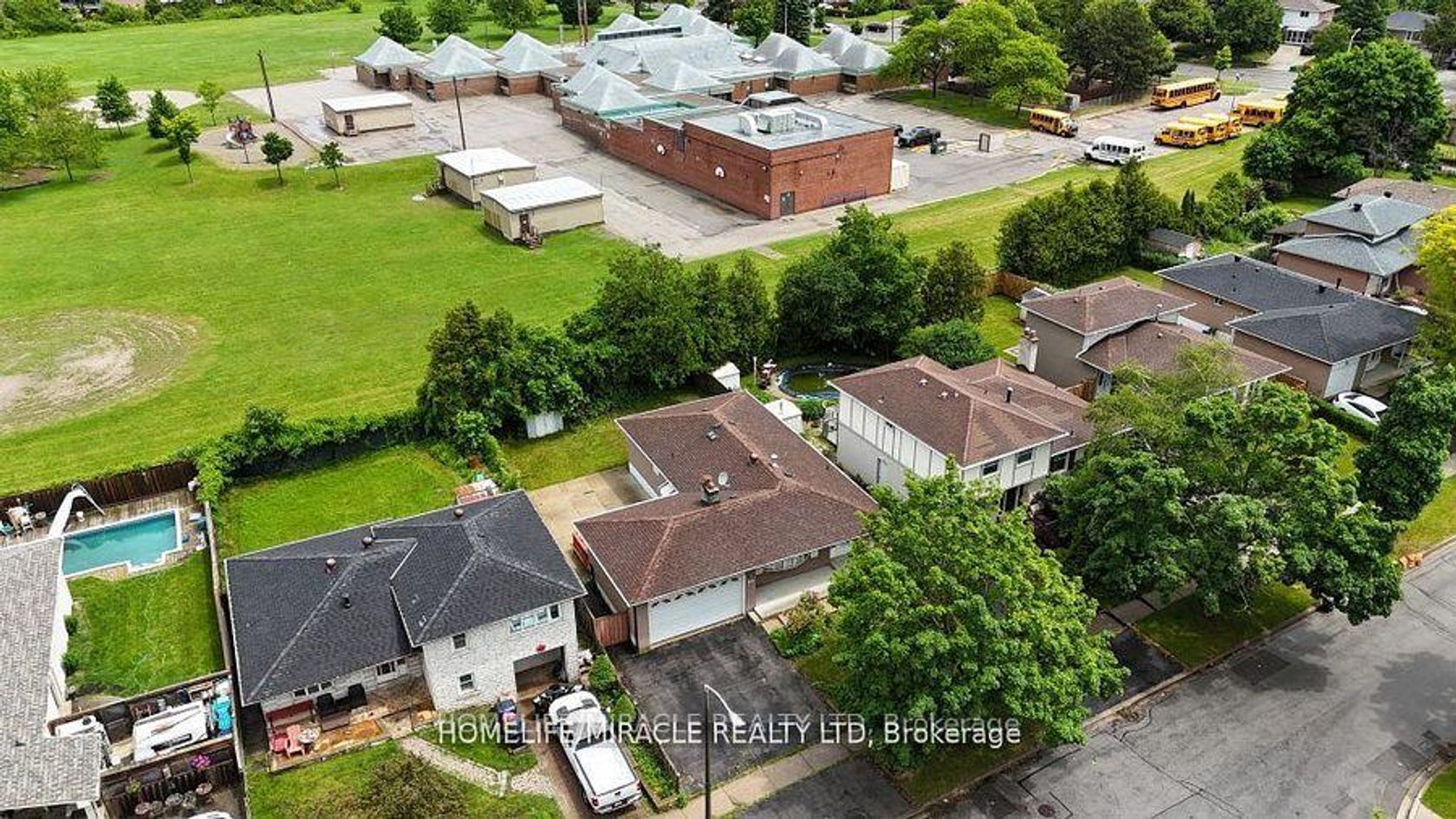 93 Amberjack Boulevard, Woburn, Toronto 